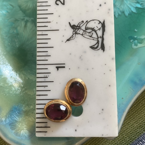 Vintage Purple Amethyst and 14K Yellow Gold Post Earrings Pierced Ears No Backs - Picture 6 of 17